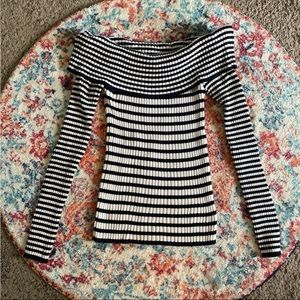 Ella Moss Off-shoulder Sweater L